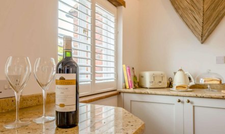 2 Bed in Chipping Campden 9