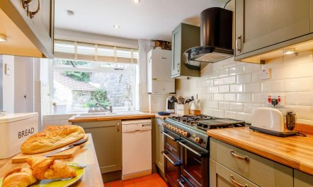 1 Bed in Buxton 3