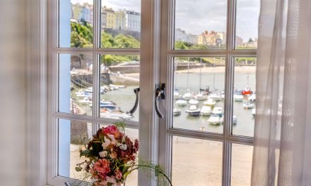 2 Bed in Tenby 1