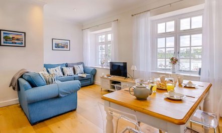 2 Bed in Tenby 2