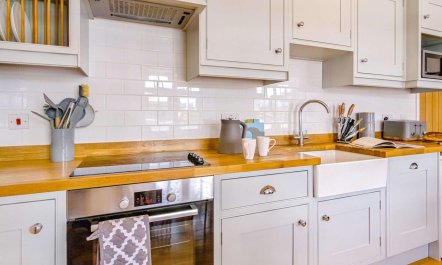 2 Bed in Tenby 9