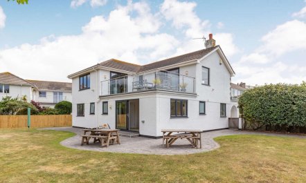4 Bed in Padstow 3