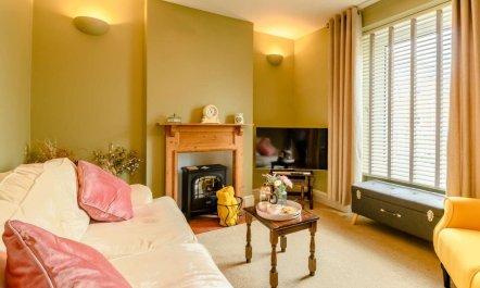 2 Bed in Milford Haven