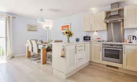 2 Bed in Rye- 4