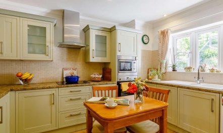 2 Bed in Bridport 6