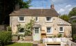 Queen of The Cotswolds 0