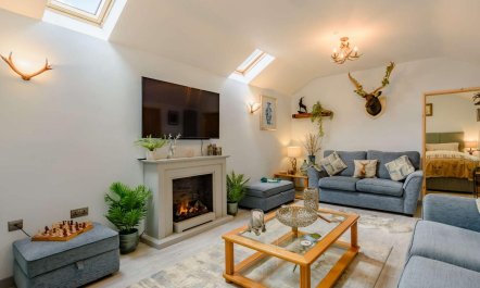 2 Bed in Holywell 1