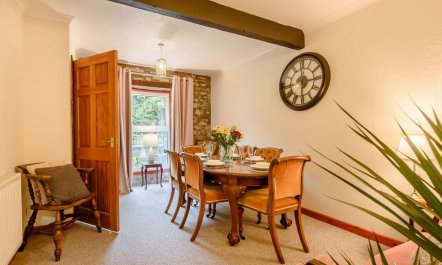 3 Bed in Ferryside 2