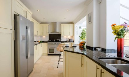 4 Bed in Christchurch 4