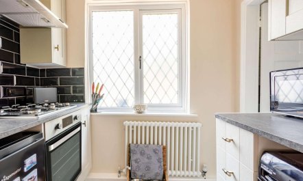 2 Bed in Westerham 2