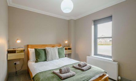 4 Bed in Alexandria 8
