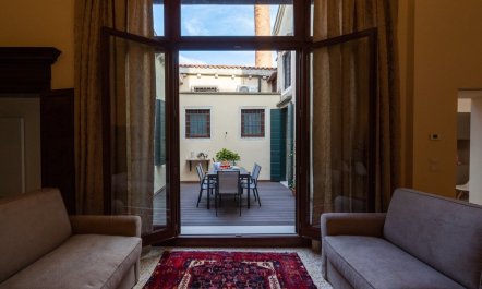Tintoretto's Courtyard 1