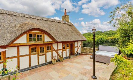 2 Bed in Newtown 2
