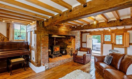 2 Bed in Newtown 7