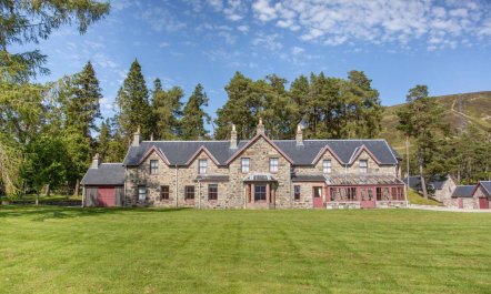 6 Bed in Pitlochry