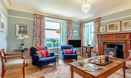 4 Bed in Huntly 4