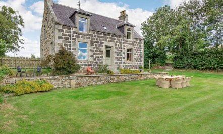 4 Bed in Huntly 1