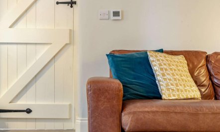 2 Bed in Hope Valley 9