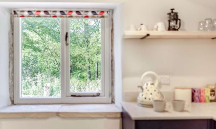 2 Bed in Hope Valley 6