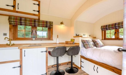 1 Bed in Pembroke 1