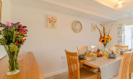 3 Bed in Haverfordwest 5