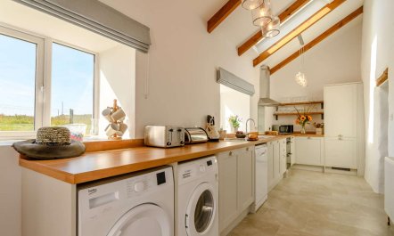 3 Bed in Haverfordwest 1