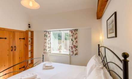 3 Bed in Newton-on-Rawcliffe 0