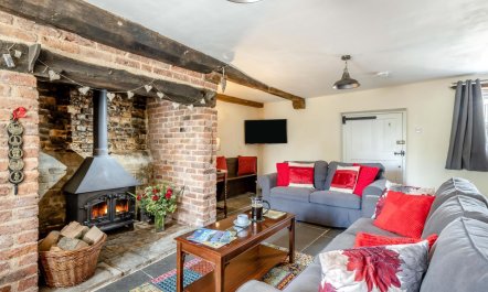 4 Bed in Bridport 9