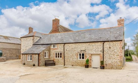 4 Bed in Bridport