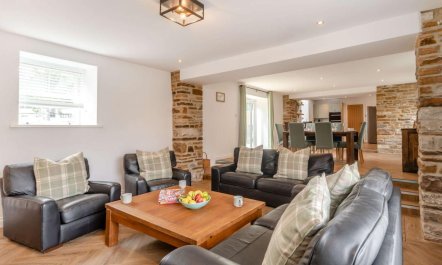 3 Bed in Alston 4