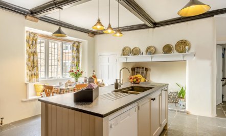3 Bed in Bridport 1
