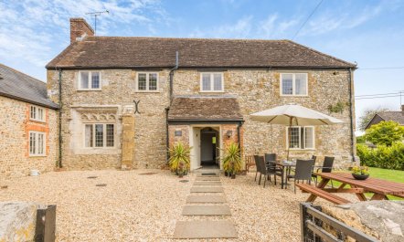 3 Bed in Bridport