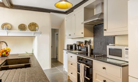 3 Bed in Bridport 3