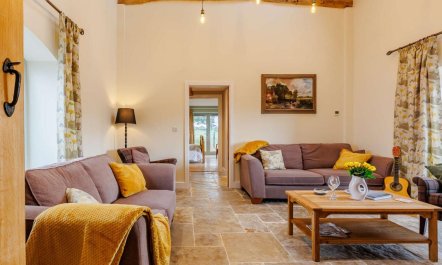 3 Bed in Whitchurch 7