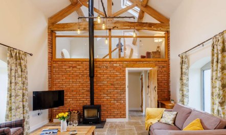 3 Bed in Whitchurch 2