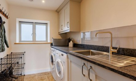 3 Bed in Whitchurch 9