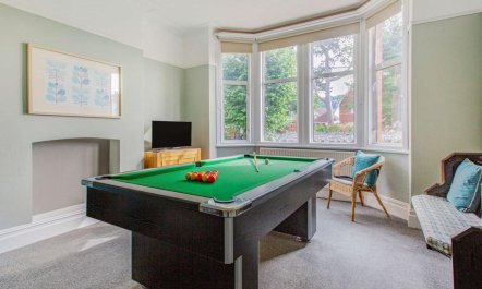 6 Bed in Colwyn Bay 3