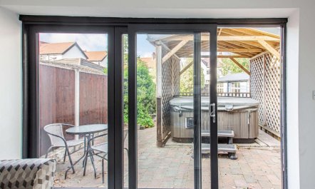 6 Bed in Colwyn Bay 2