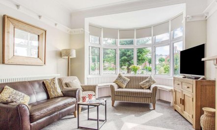 6 Bed in Colwyn Bay 5
