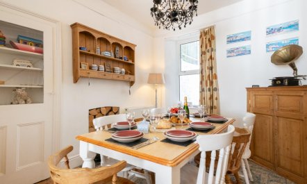 5 Bed in St. Ives 3