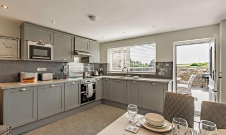 2 Bed in Grange-over-sands 1