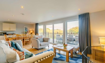 4 Bed in St. Columb 2