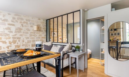 Parisian Mews 4