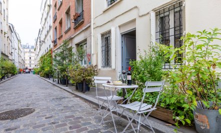 Parisian Mews 1