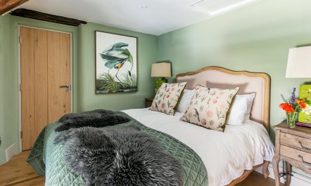 Tudor Rose Cottage 7