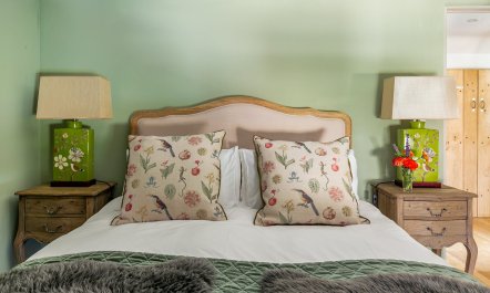Tudor Rose Cottage 8