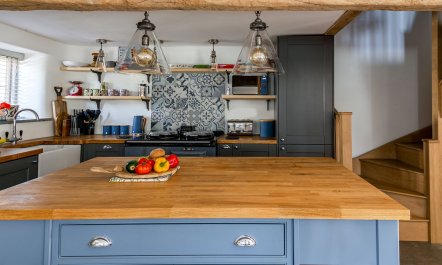 Tudor Rose Cottage 3