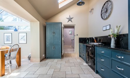 Tideswell Cottage 4