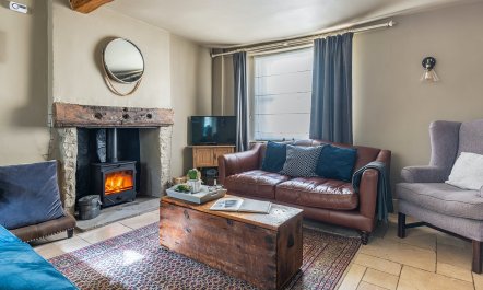 Tideswell Cottage 2