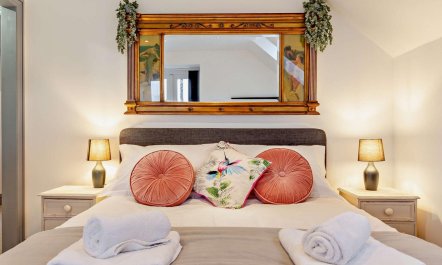 6 Bed in Holsworthy 8